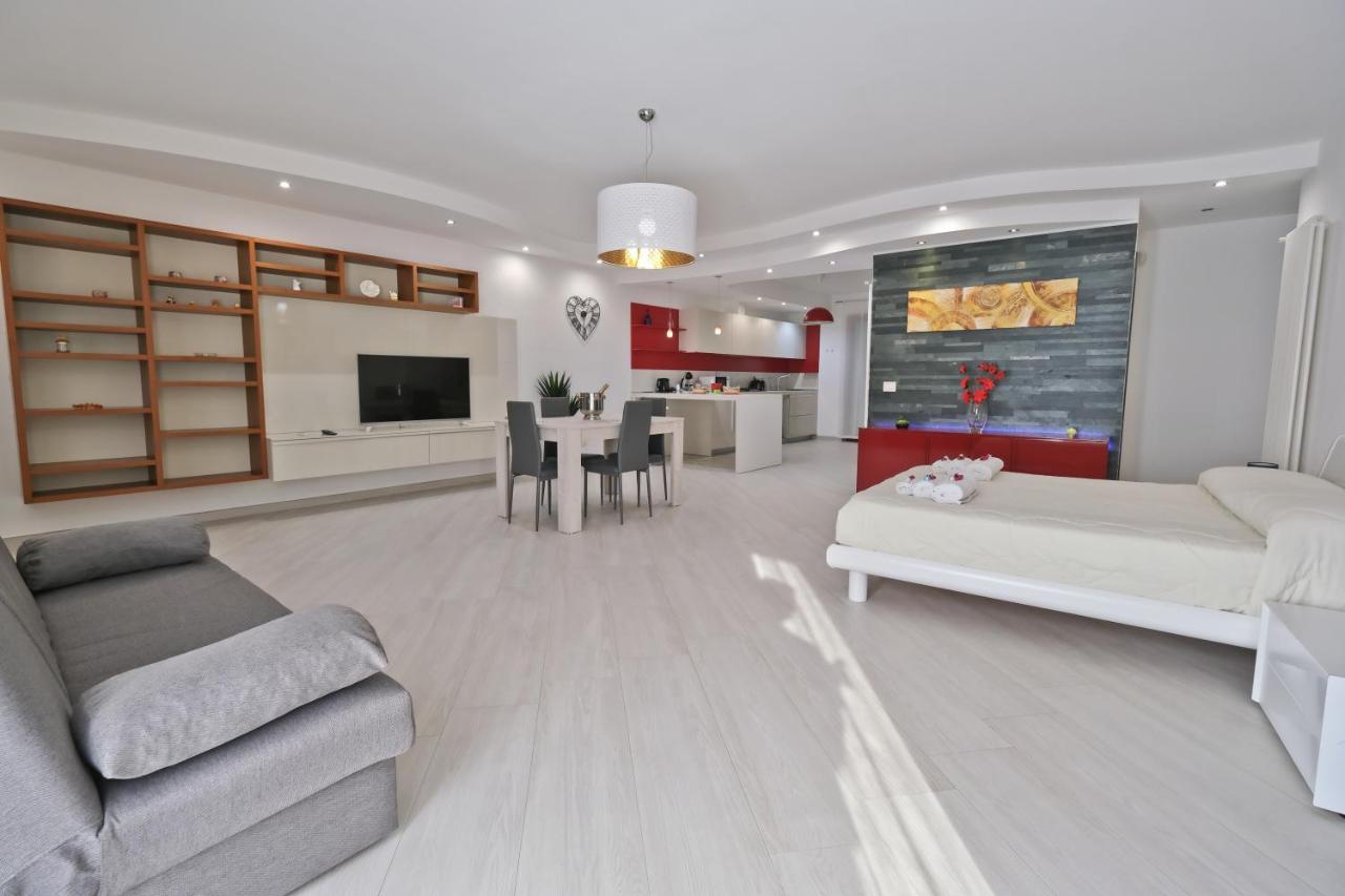 Modern House - 5 Stelle - Posto Auto Privato Daire Brindisi Dış mekan fotoğraf