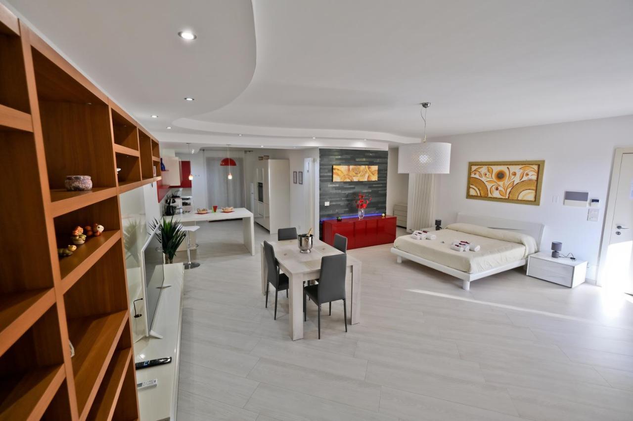 Modern House - 5 Stelle - Posto Auto Privato Daire Brindisi Dış mekan fotoğraf