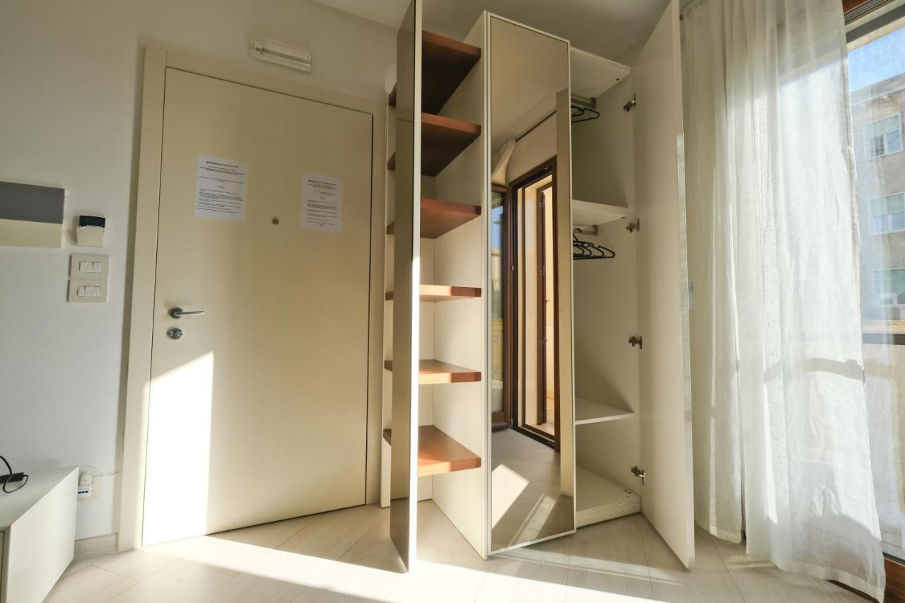Modern House - 5 Stelle - Posto Auto Privato Daire Brindisi Dış mekan fotoğraf